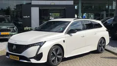 Wit, metallic lak Gebruikt 2023 Peugeot 308 GT Stationwagen | € 26.995 (Eerlijke prijs)