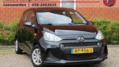 Zwart, metallic lak Gebruikt 2018 Hyundai i10 Comfort Hatchback | € 7.995 (Eerlijke prijs)