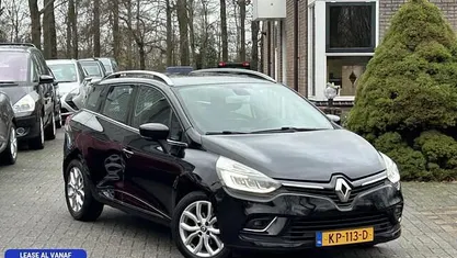 Zwart (metallic) Gebruikt 2016 Renault Clio GrandTour Intens Stationwagen | € 6.450 (Eerlijke prijs)