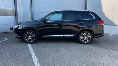 Occasion Mitsubishi Outlander Edition 150 PK (110 kW) 2017 Zwart SUV