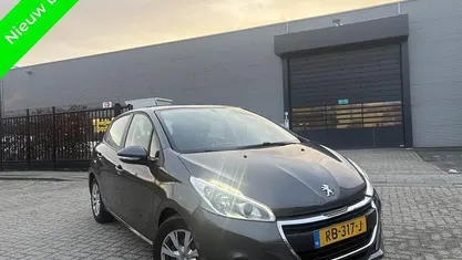 Occasion 2017 Peugeot 208 Hatchback | € 4.799 (Goede deal)