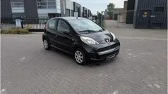 Zwart Gebruikt 2011 Peugeot 107 Hatchback | € 3.850 (Eerlijke prijs)