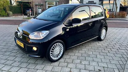 Gebruikt 2016 VW up! high up! Hatchback | € 6.499 (Eerlijke prijs)