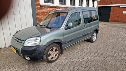Groen Gebruikt 2003 Peugeot Partner MPV | € 1.450 (Goede deal)