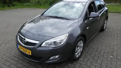 Gebruikt 2011 Opel Astra Stationwagen | € 2.450 (Eerlijke prijs)