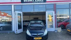 Zwart, metallic lak Gebruikt 2008 Opel Corsa Cosmo Hatchback | € 3.950 (Eerlijke prijs)