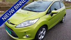 Groen, metallic lak Gebruikt 2010 Ford Fiesta Titanium Hatchback | € 5.850 (Eerlijke prijs)