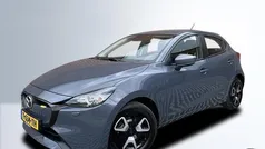 Grijs Gebruikt 2023 Mazda 2 Center-Line Hatchback | € 20.845 (Super prijs)