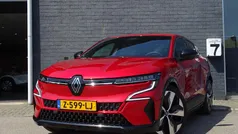 Rood Gebruikt 2024 Renault Mégane Techno Hatchback | € 32.740 (Eerlijke prijs)