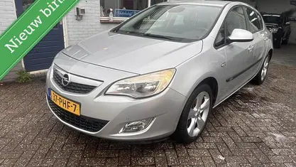 Gebruikt 2011 Opel Astra Edition Hatchback | € 4.375 (Eerlijke prijs)