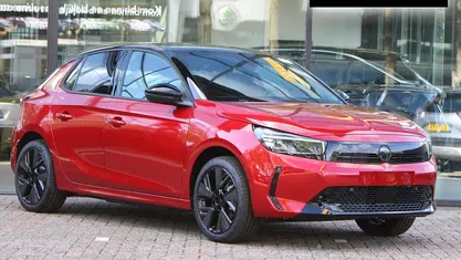 Rood Nieuw 2025 Opel Corsa-e Hatchback | € 27.893 (Super prijs)