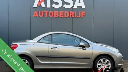 Grijs Occasion 2007 Peugeot 207 CC Cabriolet | € 2.250 (Goede deal)