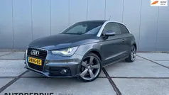 Grijs, metallic lak Gebruikt 2011 Audi A1 S-Line Hatchback | € 9.845 (Eerlijke prijs)