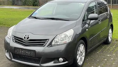 Grijs Gebruikt 2012 Toyota Verso Business Edition MPV | € 11.900 (Eerlijke prijs)