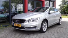 Gebruikt 2015 Volvo V60 Momentum Stationwagen | € 14.950 (Eerlijke prijs)
