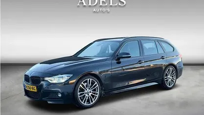 Zwart (metallic) Gebruikt 2019 BMW 340 Executive Stationwagen | € 29.490 (Goede deal)