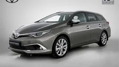 Grijs (metallic) Gebruikt 2018 Toyota Auris Touring Sports Stationwagen | € 18.950 (Eerlijke prijs)