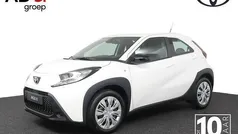 Gebruikt 2025 Toyota Aygo Play Hatchback | € 21.250 (Eerlijke prijs)