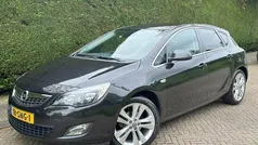 Zwart Gebruikt 2011 Opel Astra Sport Hatchback | € 6.000 (Eerlijke prijs)