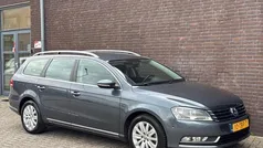 Grijs, metallic lak Gebruikt 2012 VW Passat Comfortline Stationwagen | € 7.990 (Eerlijke prijs)