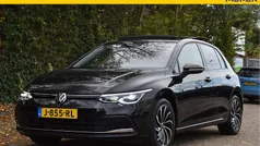 Zwart Gebruikt 2020 VW Golf VIII Style Hatchback | € 24.950 (Eerlijke prijs)