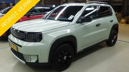 Groen Nieuw 2025 Fiat Grande Panda Icon Hatchback | € 25.745 (Eerlijke prijs)