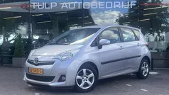 Grijs Gebruikt 2012 Toyota Verso-S MPV | € 8.490 (Goede deal)