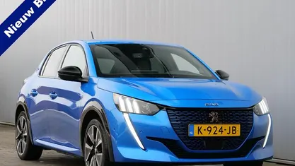 Blauw Occasion 2021 Peugeot e-208 GT Hatchback | € 14.895 (Goede deal)