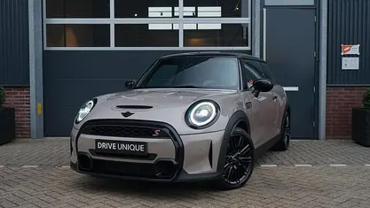 Occasion 2021 Mini Cooper S Classic Hatchback | € 28.700 (Eerlijke prijs)