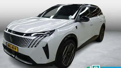 Wit Gebruikt 2025 Peugeot e-5008 Avantage SUV | € 46.689 (Eerlijke prijs)