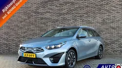 Grijs Gebruikt 2022 Kia Ceed Hatchback | € 22.700 (Eerlijke prijs)