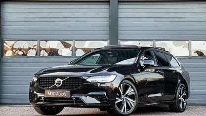Zwart Gebruikt 2022 Volvo V90 R-Design Stationwagen | € 36.950 (Goede deal)