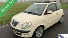 Wit Gebruikt 2004 Lancia Ypsilon Hatchback | € 2.940 (Eerlijke prijs)