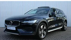 Zwart Gebruikt 2022 Volvo V60 CC Pro Stationwagen | € 41.950 (Eerlijke prijs)