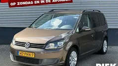 Bruin Gebruikt 2011 VW Touran Highline MPV | € 6.499 (Goede deal)
