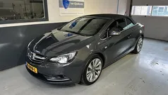 Grijs Gebruikt 2016 Opel Cascada Cosmo Cabriolet | € 15.950 (Eerlijke prijs)