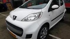 Wit Gebruikt 2011 Peugeot 107 Hatchback | € 2.249 (Eerlijke prijs)