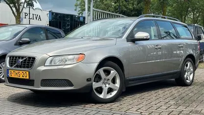 Occasion Volvo V70 Momentum 146 PK (107 kW) 2009 Beige Stationwagen