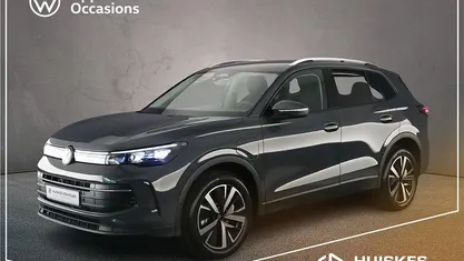 Zwart Nieuw 2025 VW Tiguan Edition SUV | € 47.400 (Super prijs)