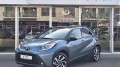 Grijs Gebruikt 2024 Toyota Aygo Pulse Hatchback | € 22.400 (Eerlijke prijs)