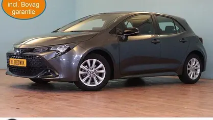 Grijs Occasion 2025 Toyota Corolla Hybrid Comfort Hatchback | € 26.899 (Super prijs)