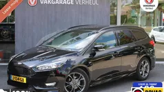 Zwart Gebruikt 2018 Ford Focus ST-Line Stationwagen | € 13.445 (Super prijs)