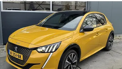 Occasion 2020 Peugeot e-208 GT-line Hatchback | € 15.939 (Eerlijke prijs)