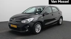 Zwart Gebruikt 2020 Kia Rio Hatchback | € 13.900 (Eerlijke prijs)