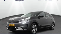 Grijs Gebruikt 2017 Kia Niro SUV | € 13.950 (Eerlijke prijs)