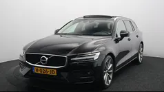 Gebruikt 2020 Volvo V60 Momentum Stationwagen | € 28.845 (Eerlijke prijs)