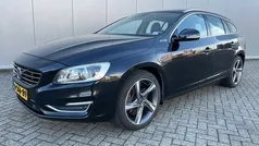 Zwart Gebruikt 2013 Volvo V60 Summum Stationwagen | € 7.900 (Eerlijke prijs)