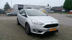 Grijs Gebruikt 2016 Ford Focus Titanium Sedan | € 7.350 (Eerlijke prijs)