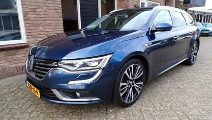 Blauw Gebruikt 2016 Renault Talisman Intens Stationwagen | € 12.900 (Eerlijke prijs)