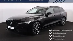 Zwart Gebruikt 2020 Volvo V60 R-Design Stationwagen | € 31.900 (Eerlijke prijs)